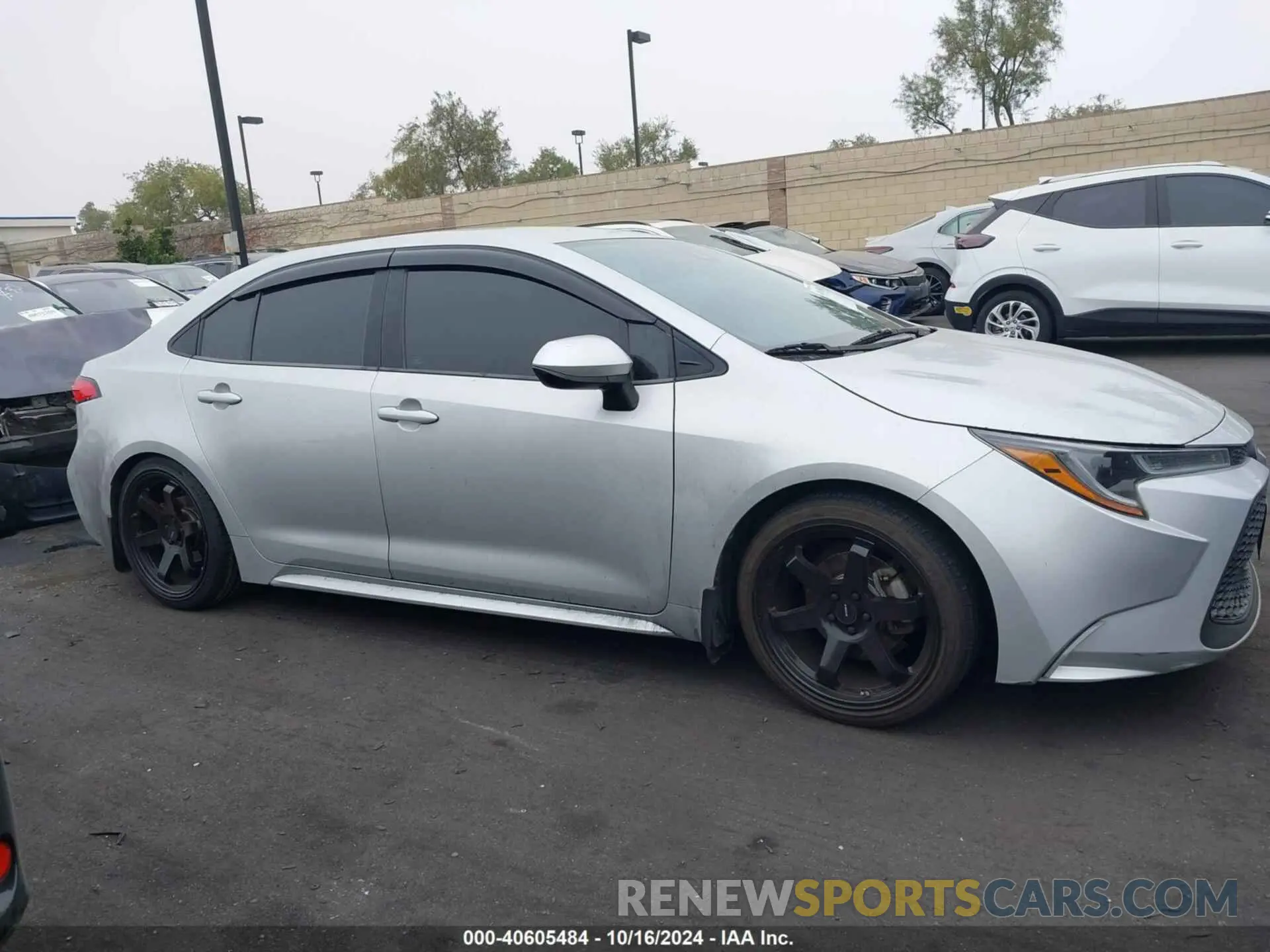12 fotografías del automóvil dañado 5YFEPRAE3LP023718 TOYOTA COROLLA 2020
