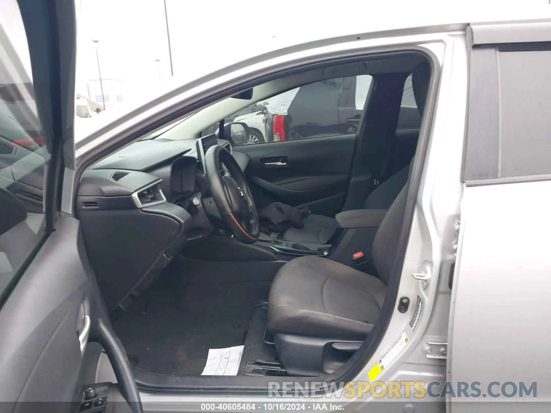 5 fotografías del automóvil dañado 5YFEPRAE3LP023718 TOYOTA COROLLA 2020