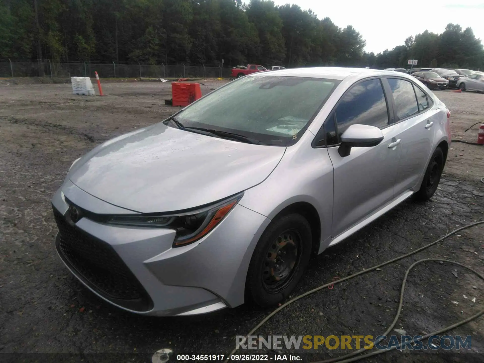 2 fotografías del automóvil dañado 5YFEPRAE3LP029194 TOYOTA COROLLA 2020
