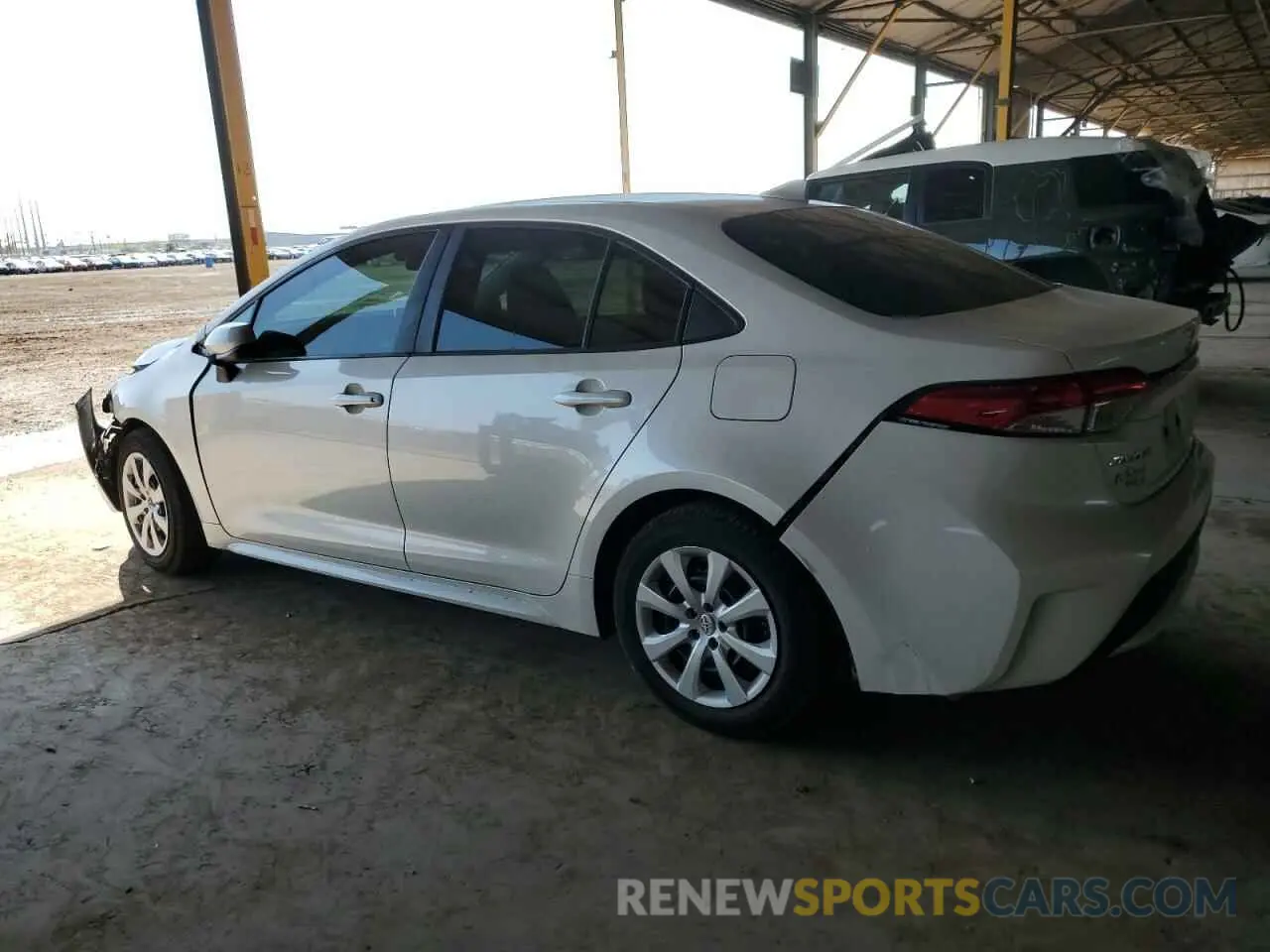 2 fotografías del automóvil dañado 5YFEPRAE3LP061711 TOYOTA COROLLA 2020