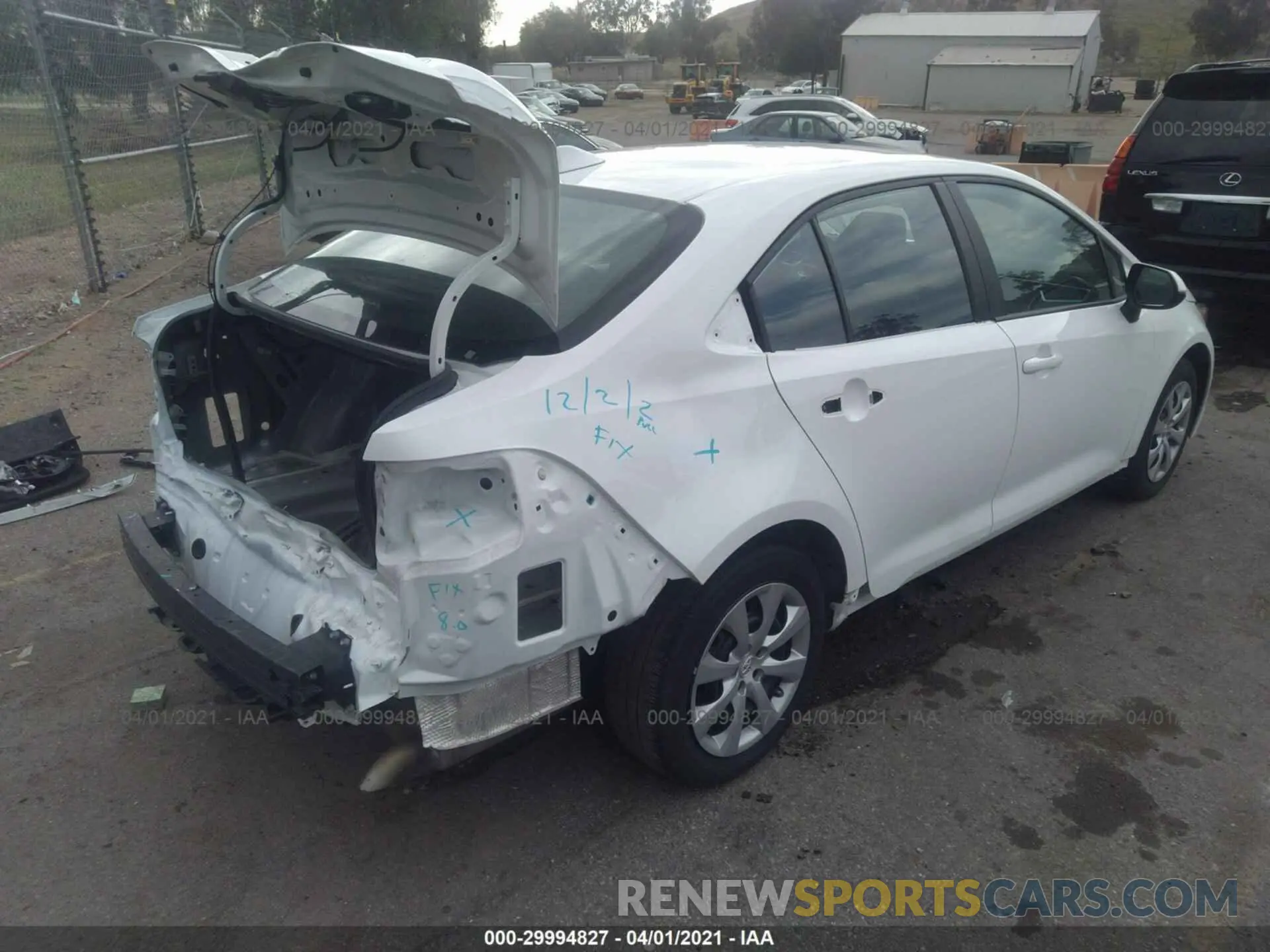 4 fotografías del automóvil dañado 5YFEPRAE3LP070084 TOYOTA COROLLA 2020