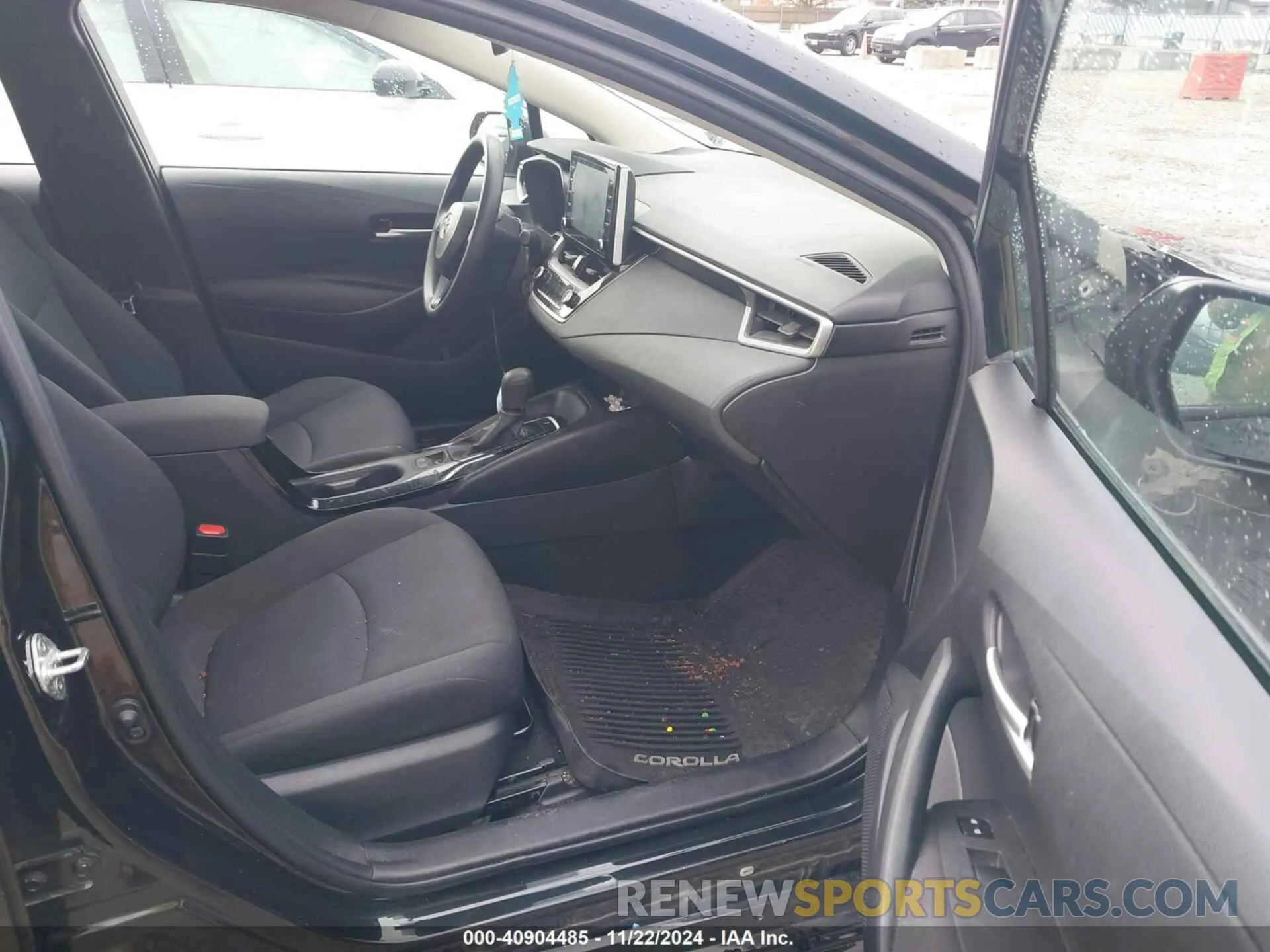 5 fotografías del automóvil dañado 5YFEPRAE3LP081392 TOYOTA COROLLA 2020
