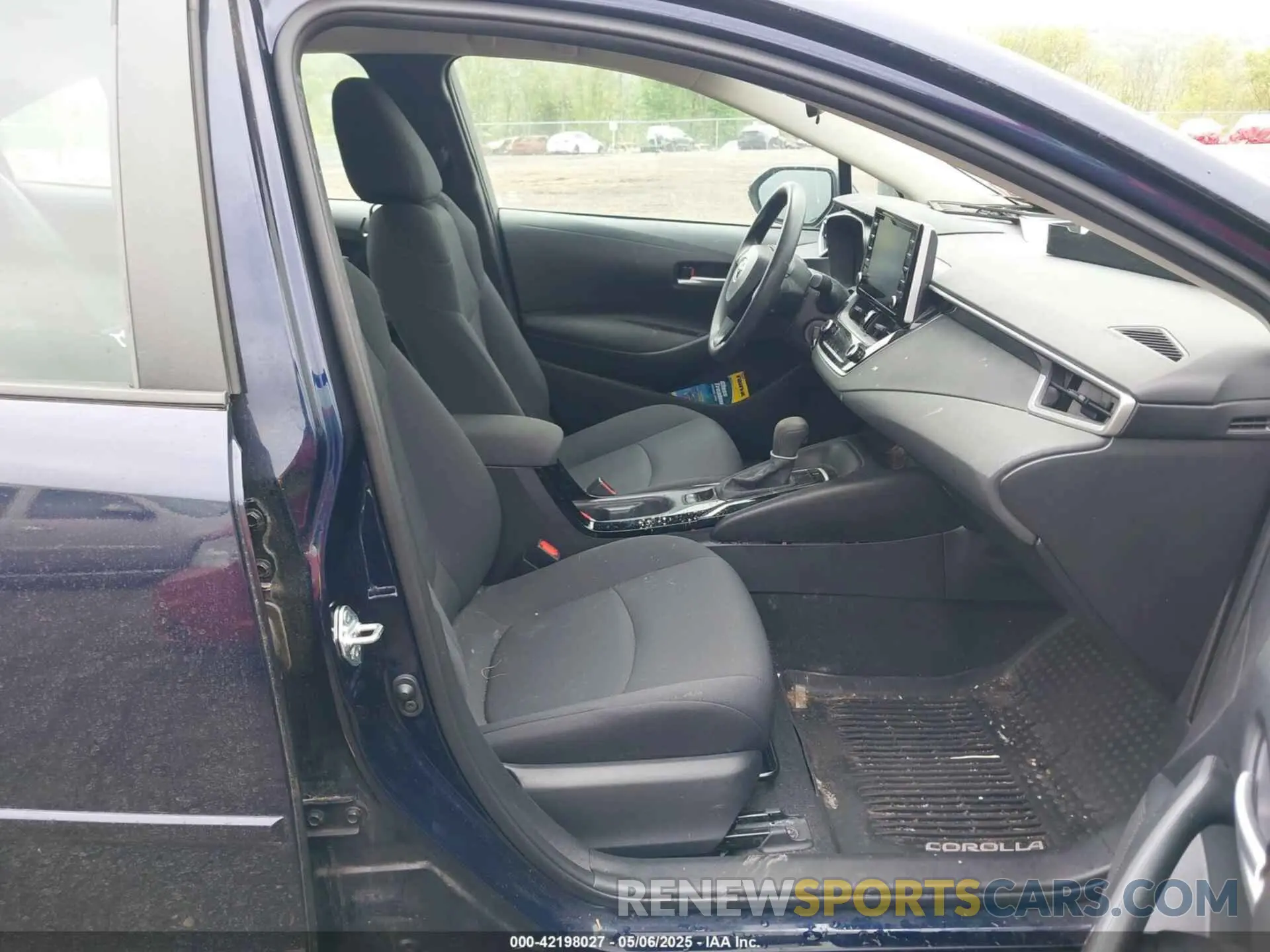 5 fotografías del automóvil dañado 5YFEPRAE3LP084227 TOYOTA COROLLA 2020