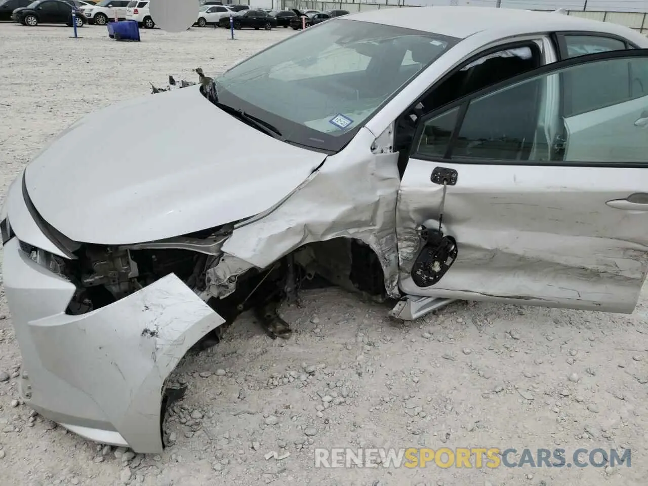 9 fotografías del automóvil dañado 5YFEPRAE3LP089878 TOYOTA COROLLA 2020