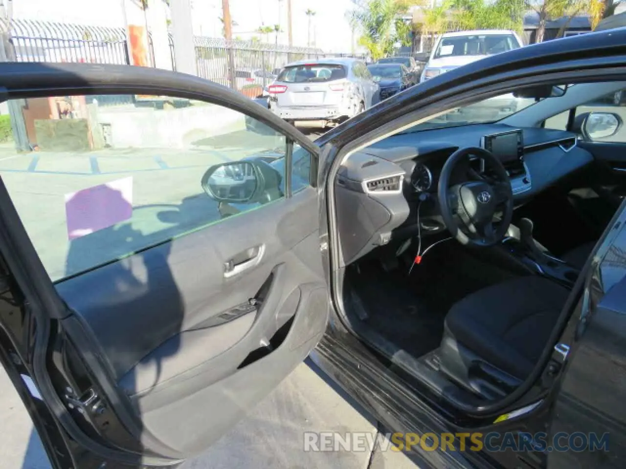 9 fotografías del automóvil dañado 5YFEPRAE3LP100393 TOYOTA COROLLA 2020