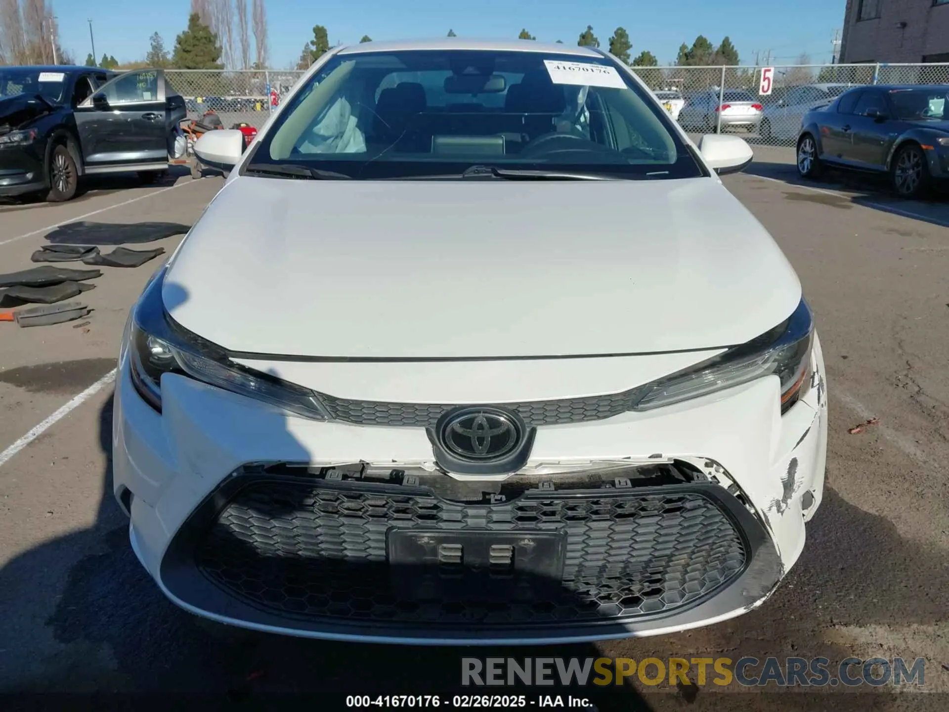 12 fotografías del automóvil dañado 5YFEPRAE3LP111488 TOYOTA COROLLA 2020