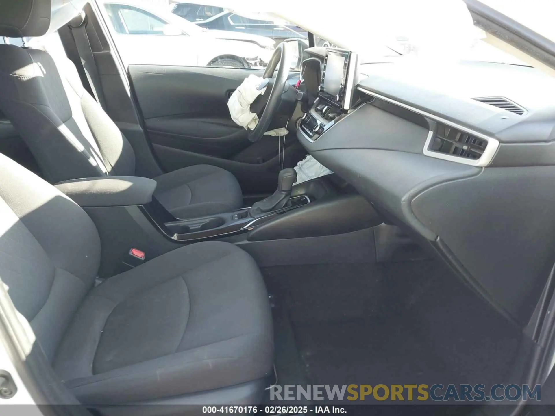 5 fotografías del automóvil dañado 5YFEPRAE3LP111488 TOYOTA COROLLA 2020