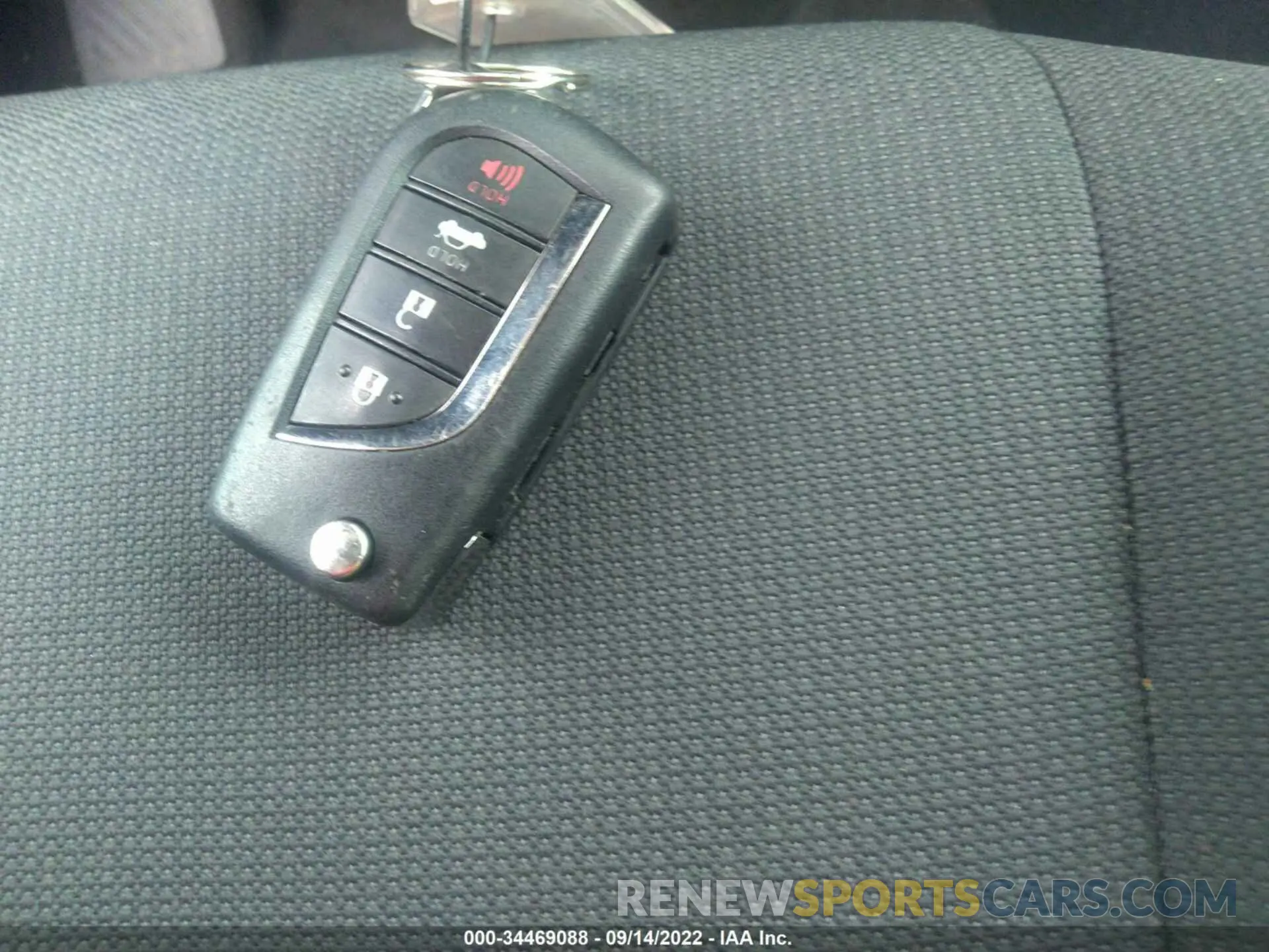 11 fotografías del automóvil dañado 5YFEPRAE3LP117677 TOYOTA COROLLA 2020