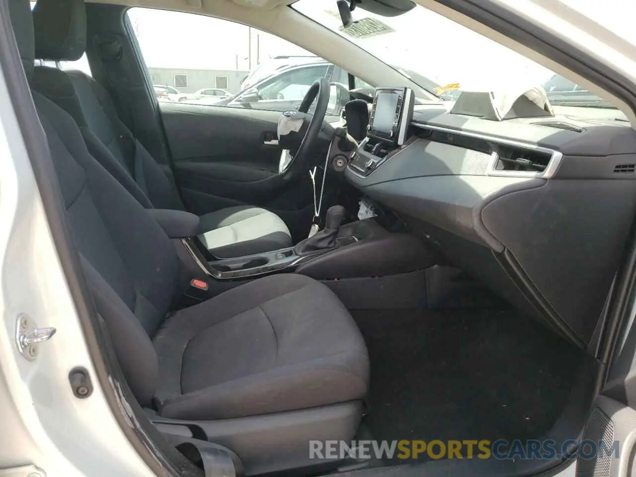5 fotografías del automóvil dañado 5YFEPRAE3LP118134 TOYOTA COROLLA 2020