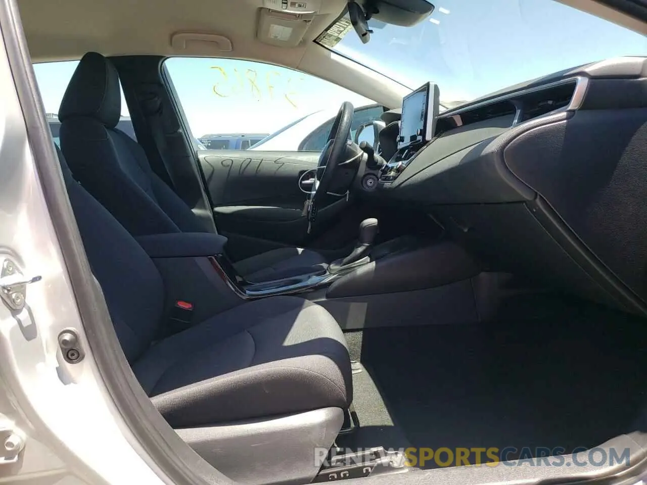 5 fotografías del automóvil dañado 5YFEPRAE3LP120143 TOYOTA COROLLA 2020