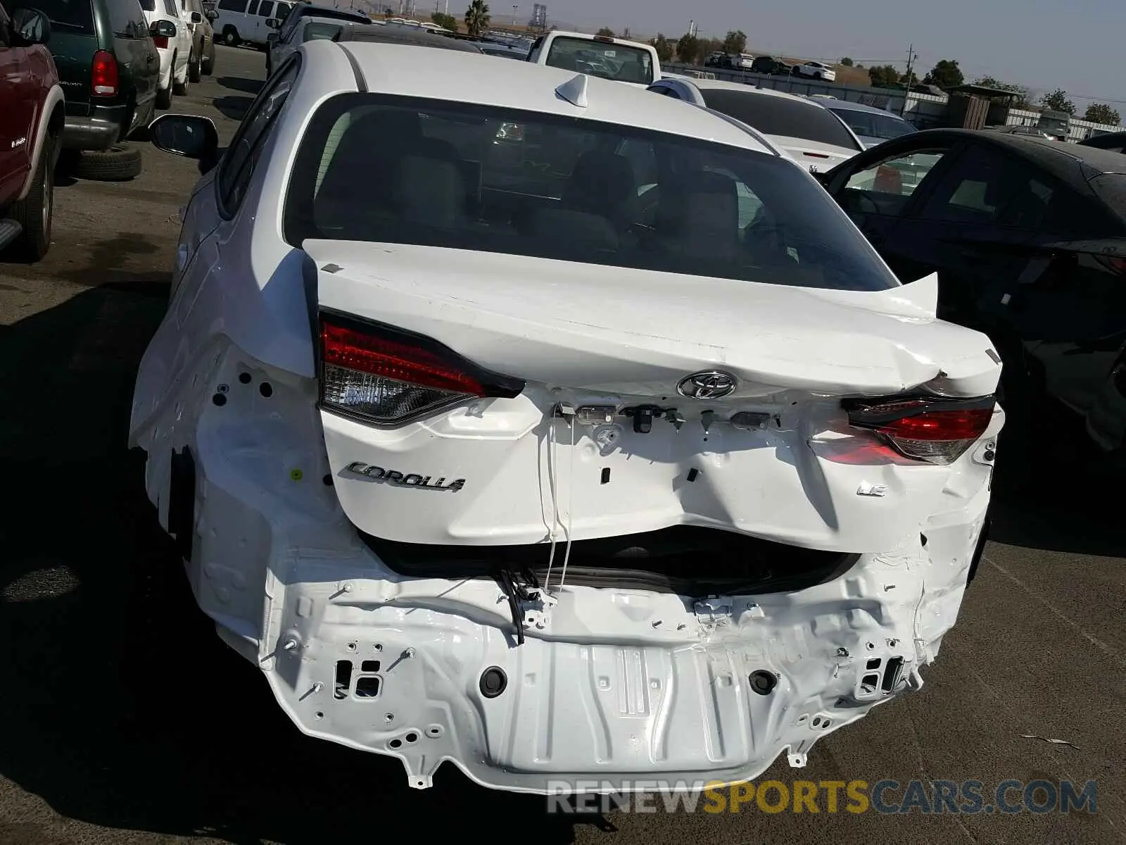 9 fotografías del automóvil dañado 5YFEPRAE3LP133510 TOYOTA COROLLA 2020
