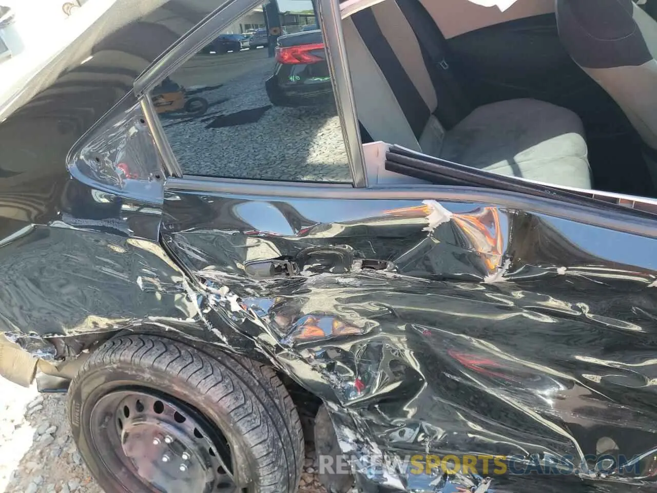 11 fotografías del automóvil dañado 5YFEPRAE3LP134687 TOYOTA COROLLA 2020