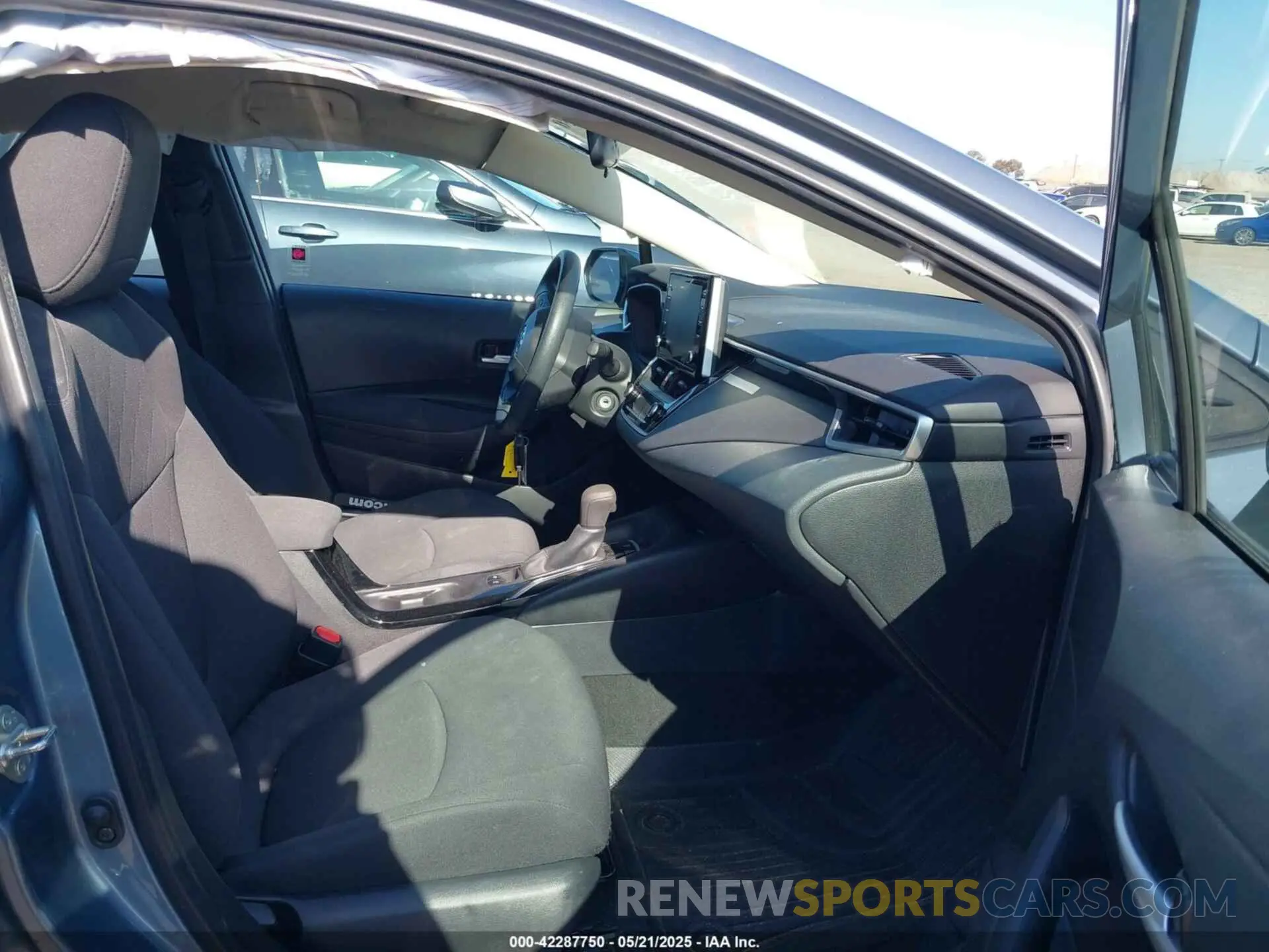 5 fotografías del automóvil dañado 5YFEPRAE3LP139033 TOYOTA COROLLA 2020