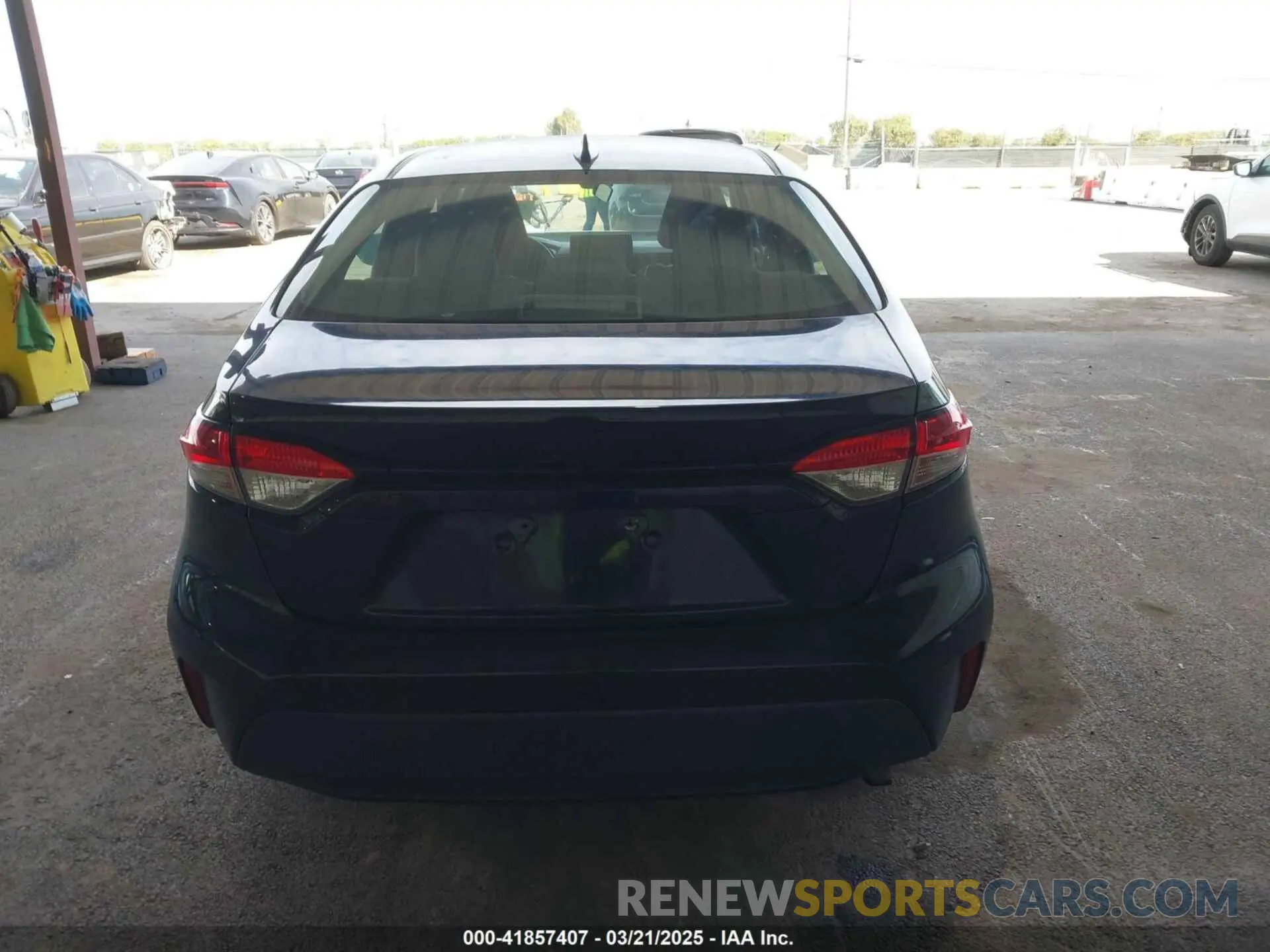 16 fotografías del automóvil dañado 5YFEPRAE4LP004997 TOYOTA COROLLA 2020