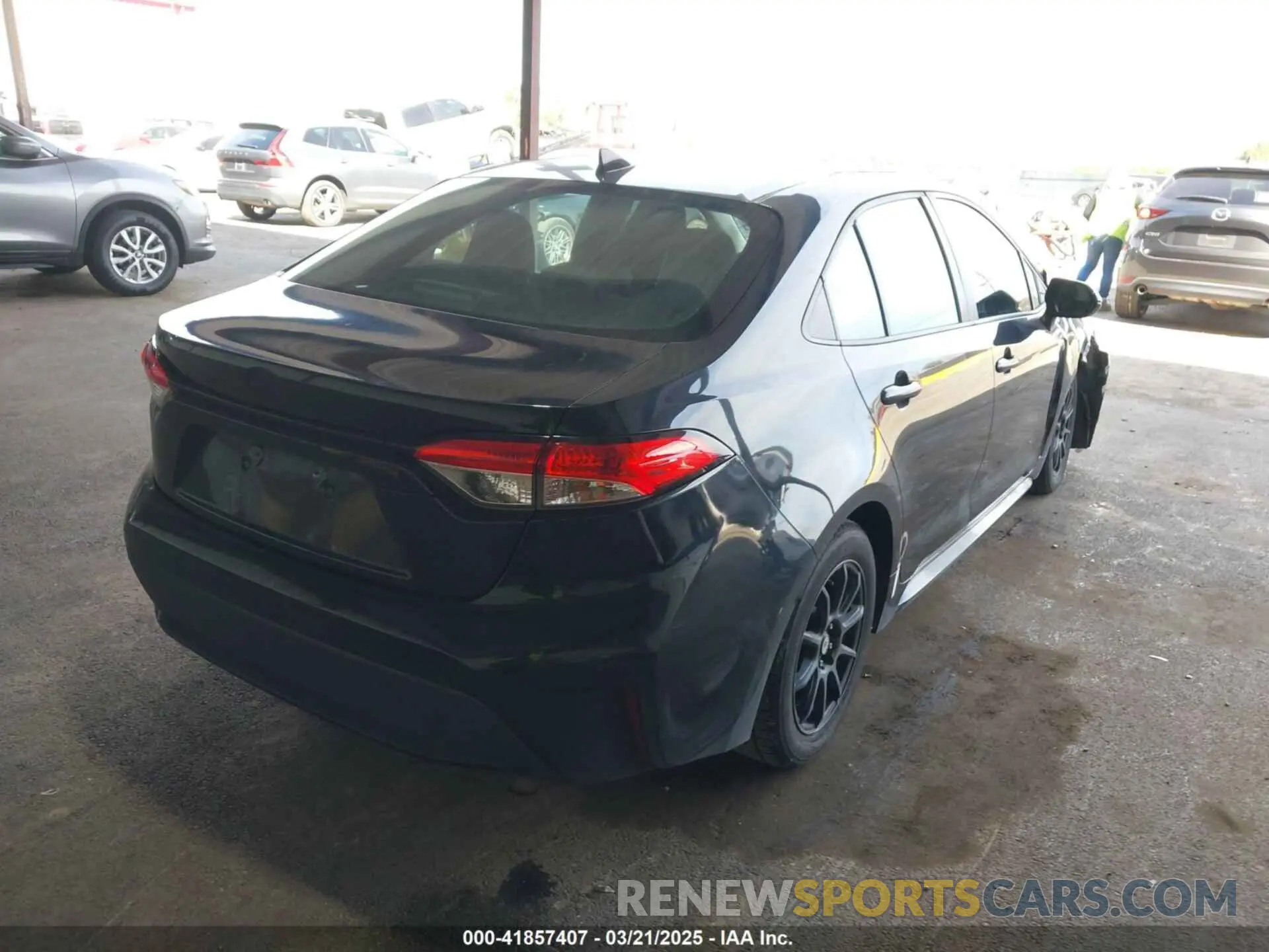 4 fotografías del automóvil dañado 5YFEPRAE4LP004997 TOYOTA COROLLA 2020