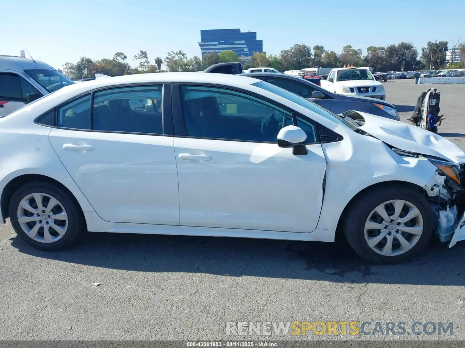 12 fotografías del automóvil dañado 5YFEPRAE4LP012856 TOYOTA COROLLA 2020
