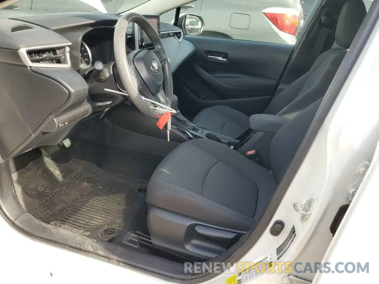 7 fotografías del automóvil dañado 5YFEPRAE4LP016938 TOYOTA COROLLA 2020