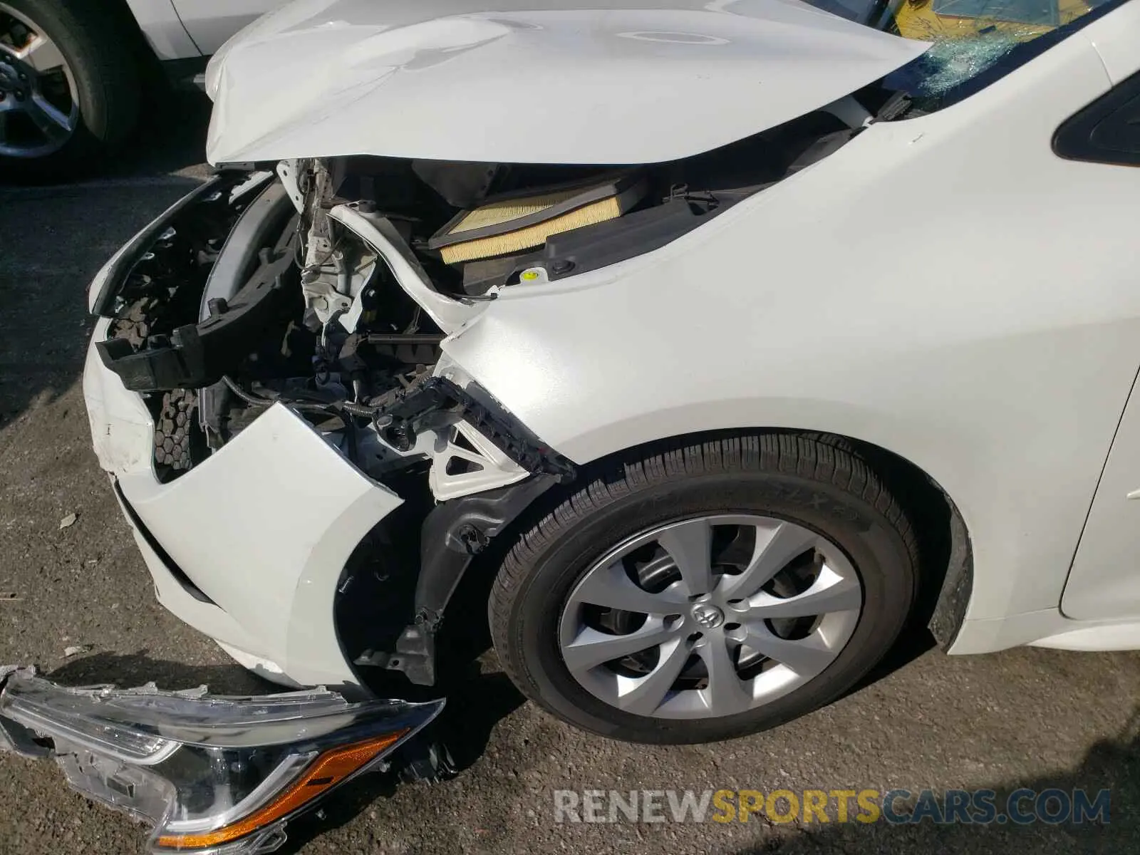 9 fotografías del automóvil dañado 5YFEPRAE4LP057909 TOYOTA COROLLA 2020