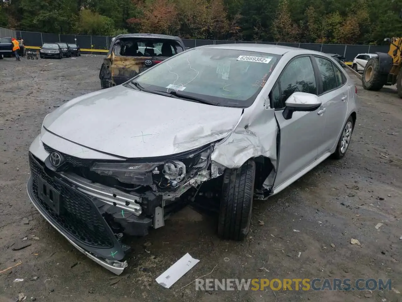 2 fotografías del automóvil dañado 5YFEPRAE4LP109779 TOYOTA COROLLA 2020