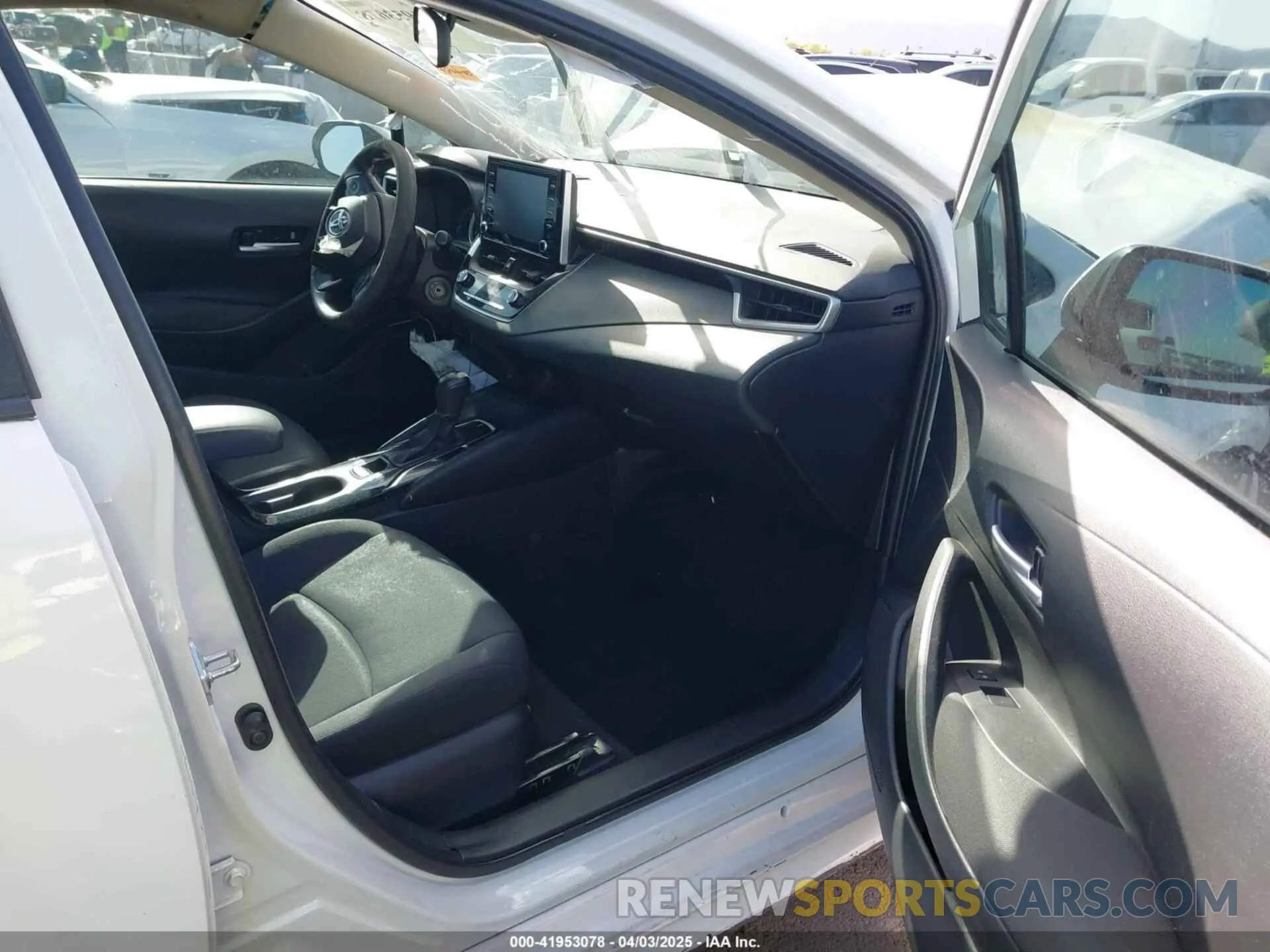 5 fotografías del automóvil dañado 5YFEPRAE4LP129949 TOYOTA COROLLA 2020