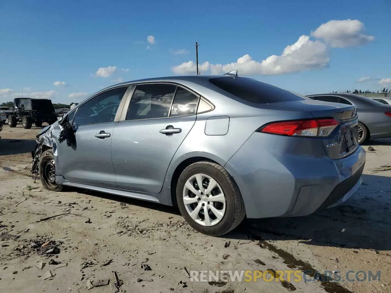 2 fotografías del automóvil dañado 5YFEPRAE4LP135654 TOYOTA COROLLA 2020
