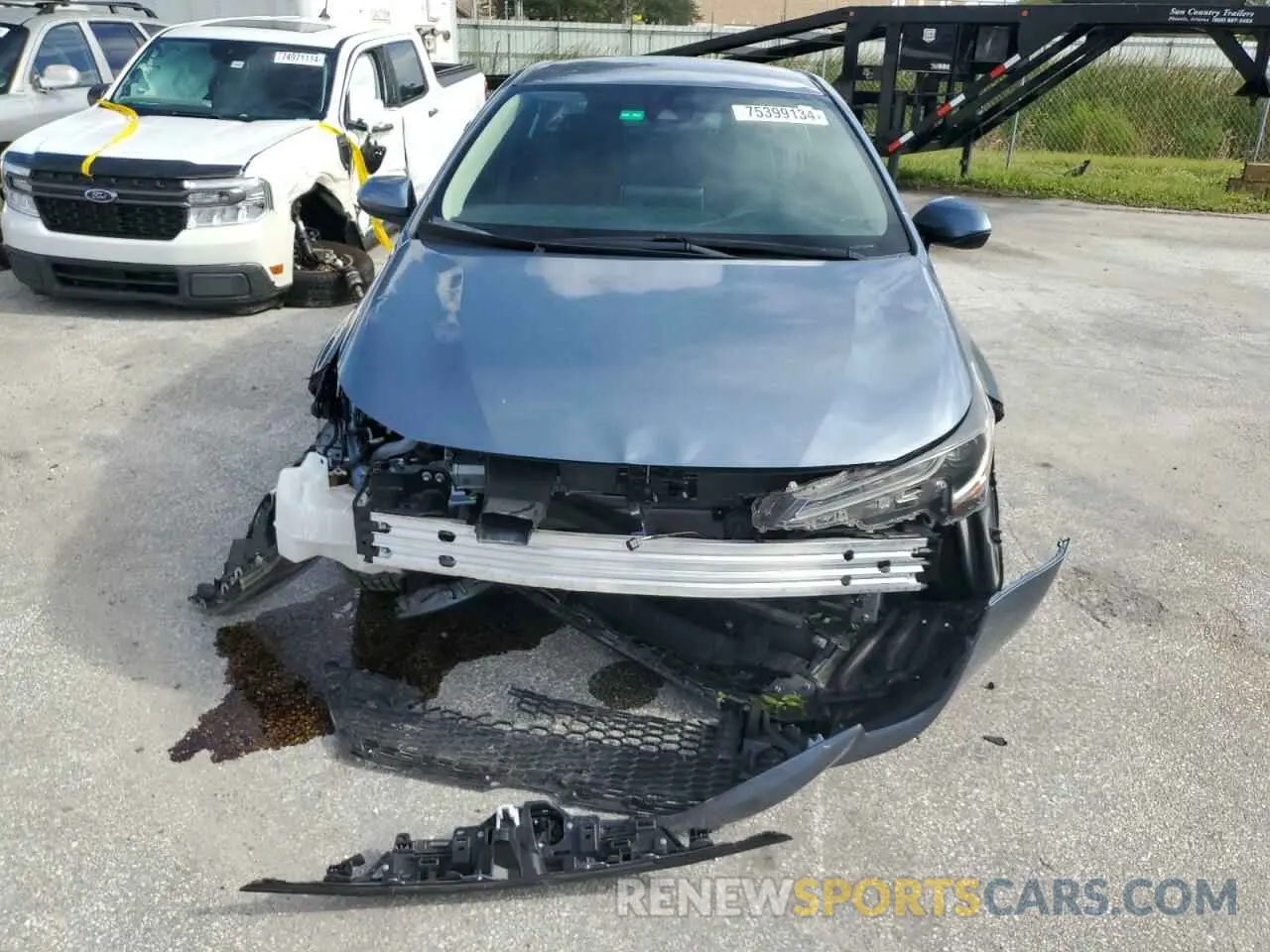 5 fotografías del automóvil dañado 5YFEPRAE4LP136075 TOYOTA COROLLA 2020
