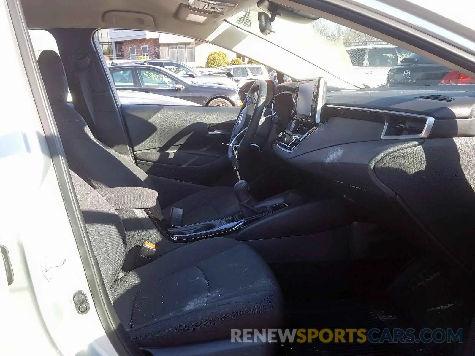 5 fotografías del automóvil dañado 5YFEPRAE5LP035708 TOYOTA COROLLA 2020