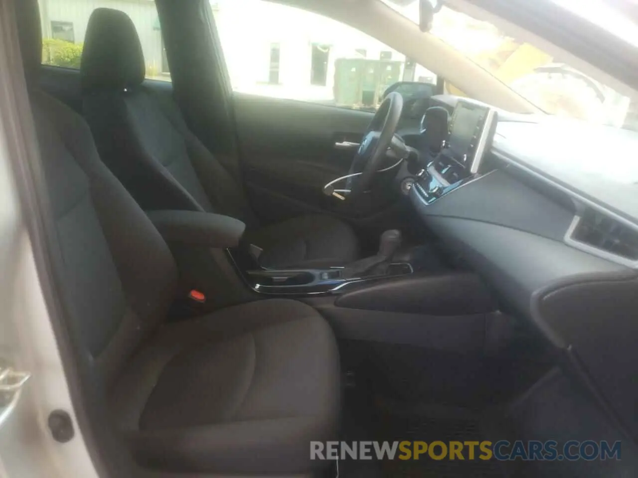 5 fotografías del automóvil dañado 5YFEPRAE5LP068014 TOYOTA COROLLA 2020