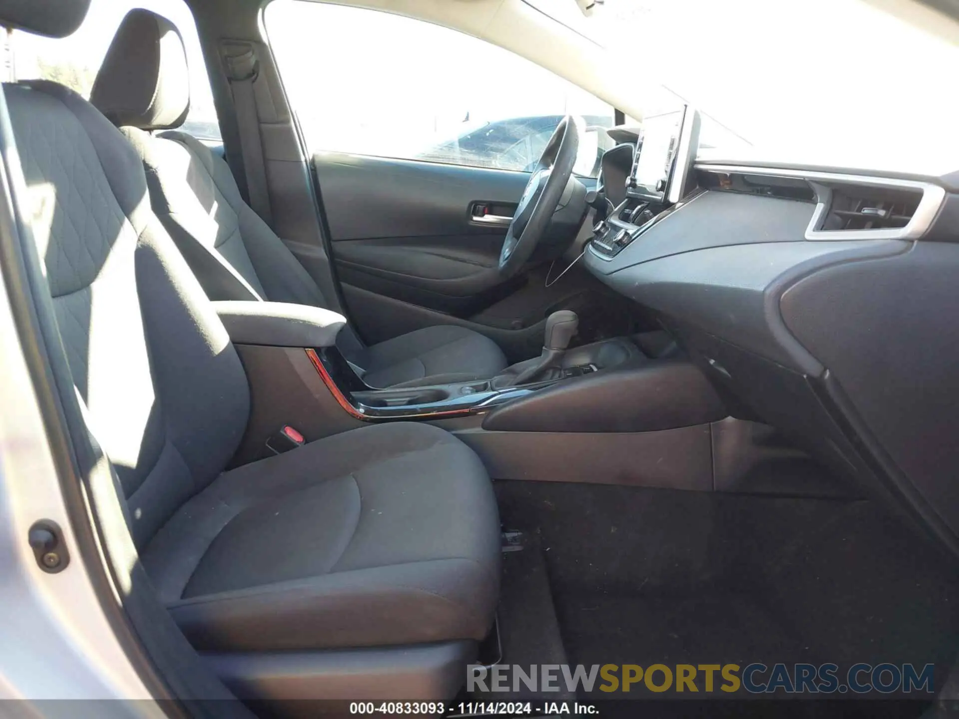 5 fotografías del automóvil dañado 5YFEPRAE5LP069714 TOYOTA COROLLA 2020