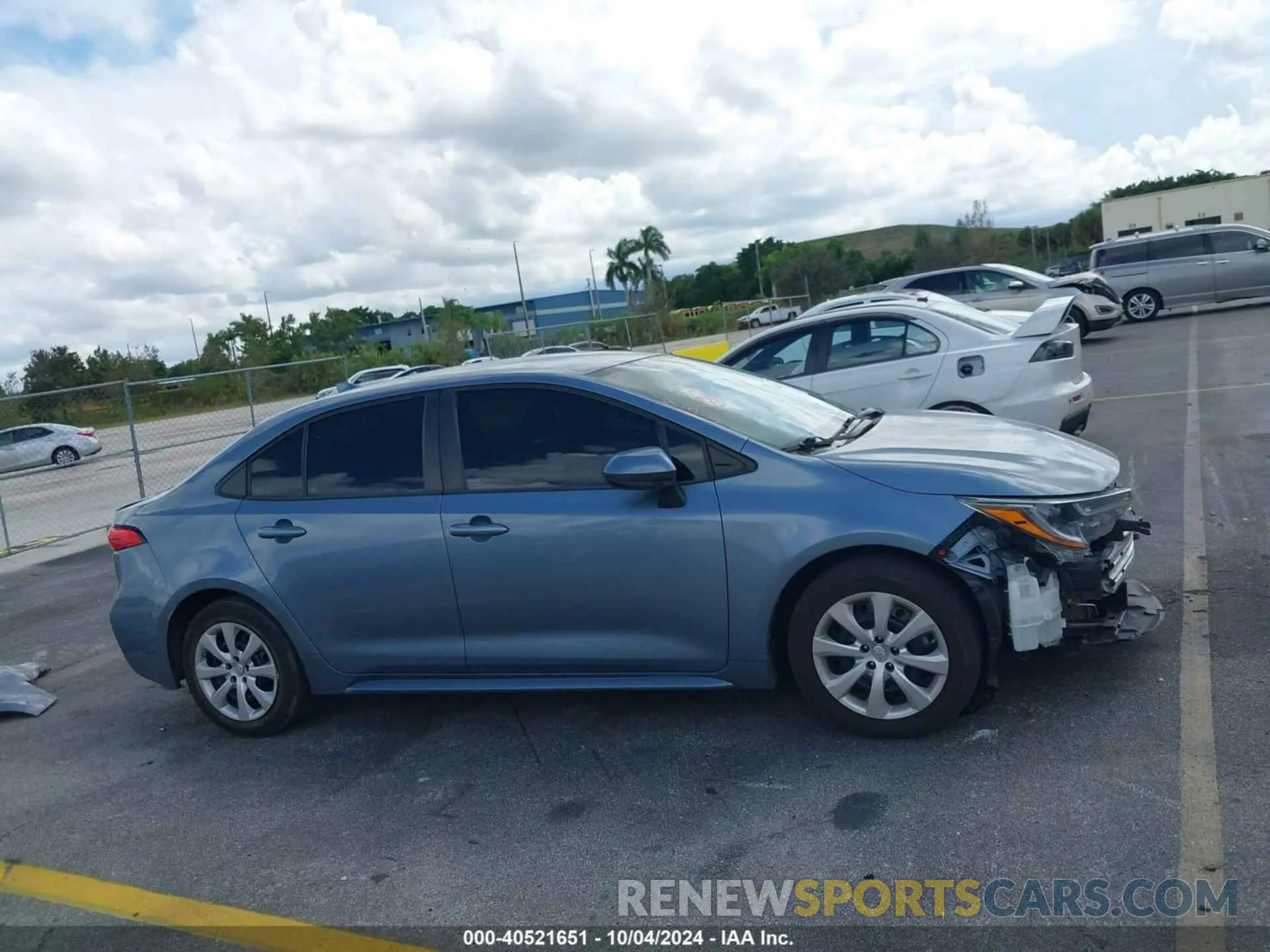 14 fotografías del automóvil dañado 5YFEPRAE5LP071933 TOYOTA COROLLA 2020