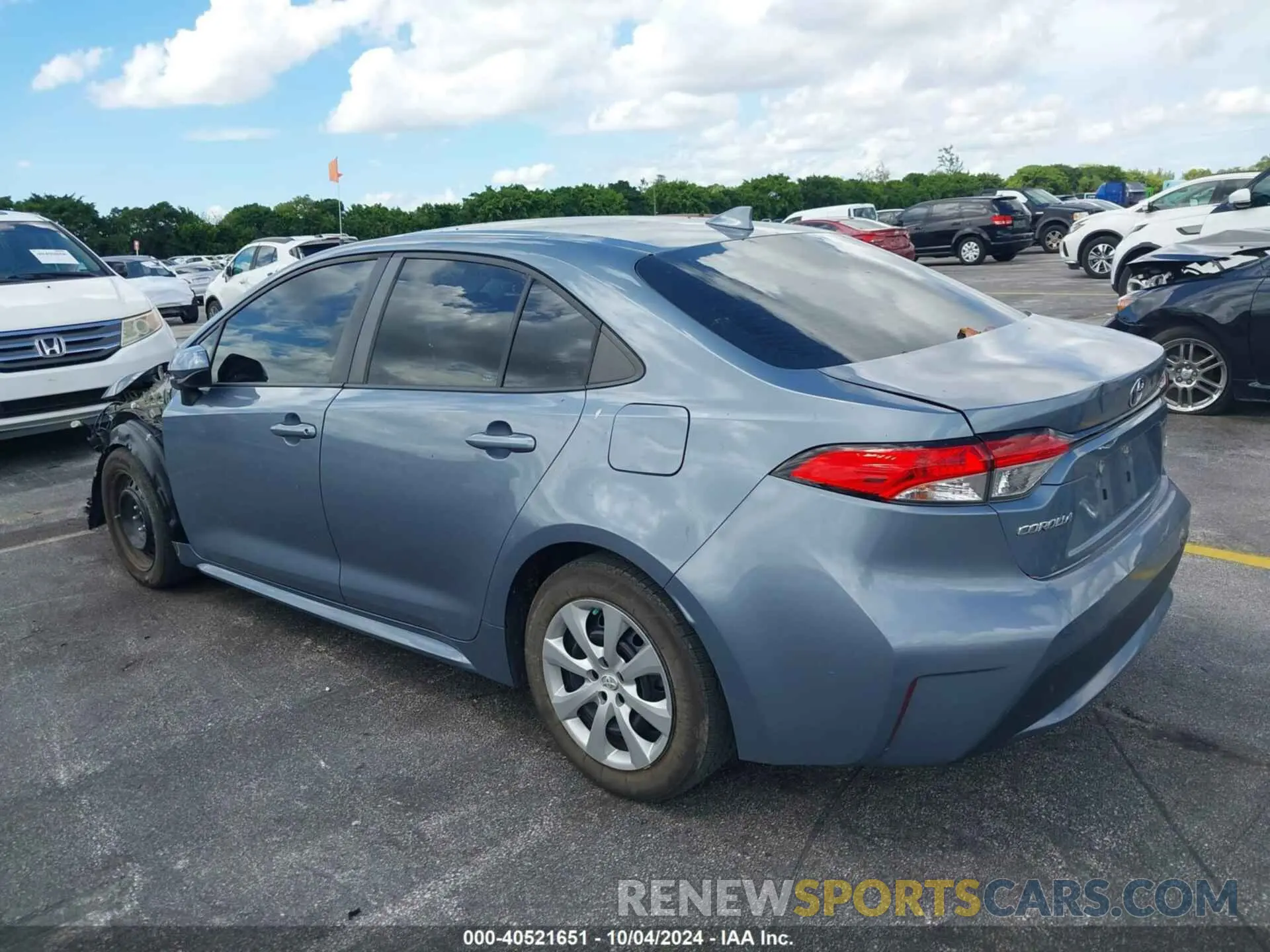 3 fotografías del automóvil dañado 5YFEPRAE5LP071933 TOYOTA COROLLA 2020