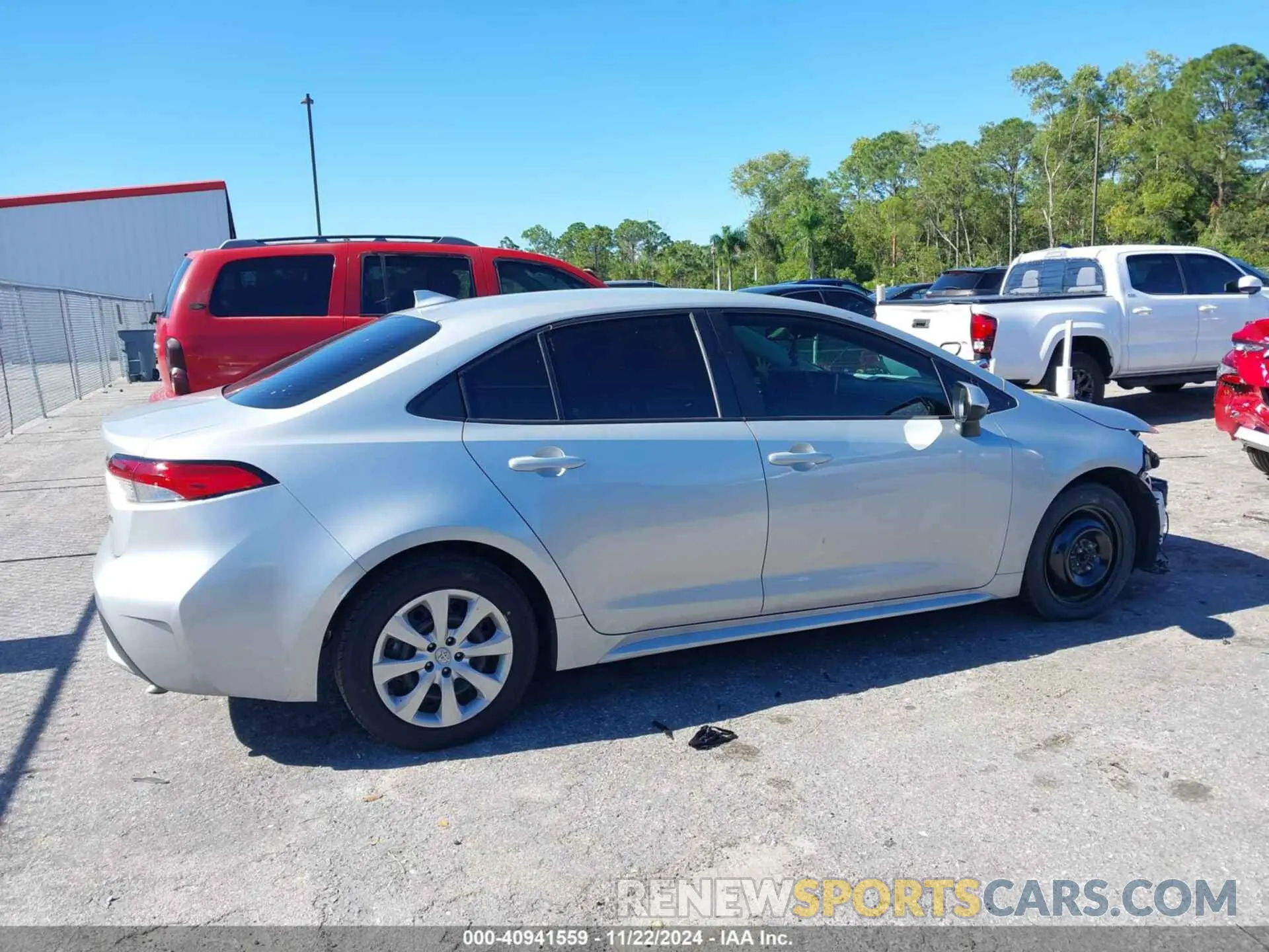13 fotografías del automóvil dañado 5YFEPRAE5LP078588 TOYOTA COROLLA 2020