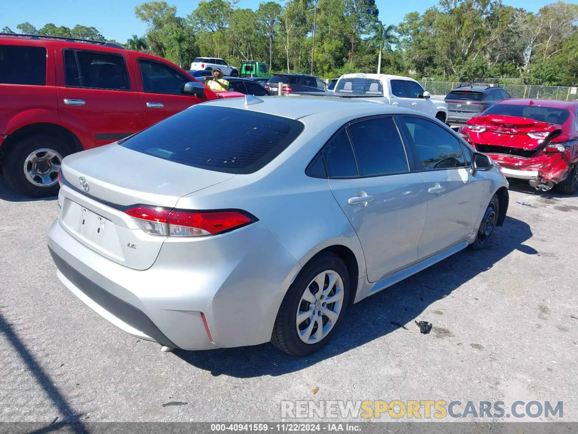 4 fotografías del automóvil dañado 5YFEPRAE5LP078588 TOYOTA COROLLA 2020