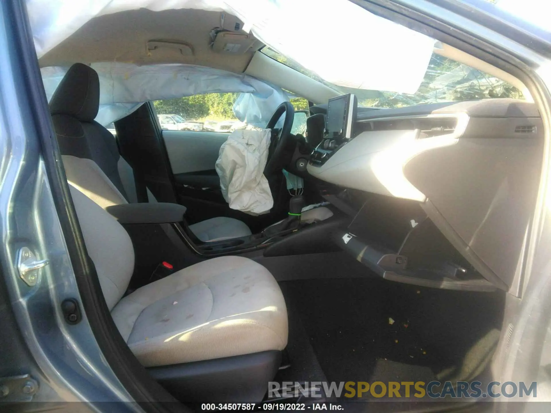 5 fotografías del automóvil dañado 5YFEPRAE5LP082110 TOYOTA COROLLA 2020
