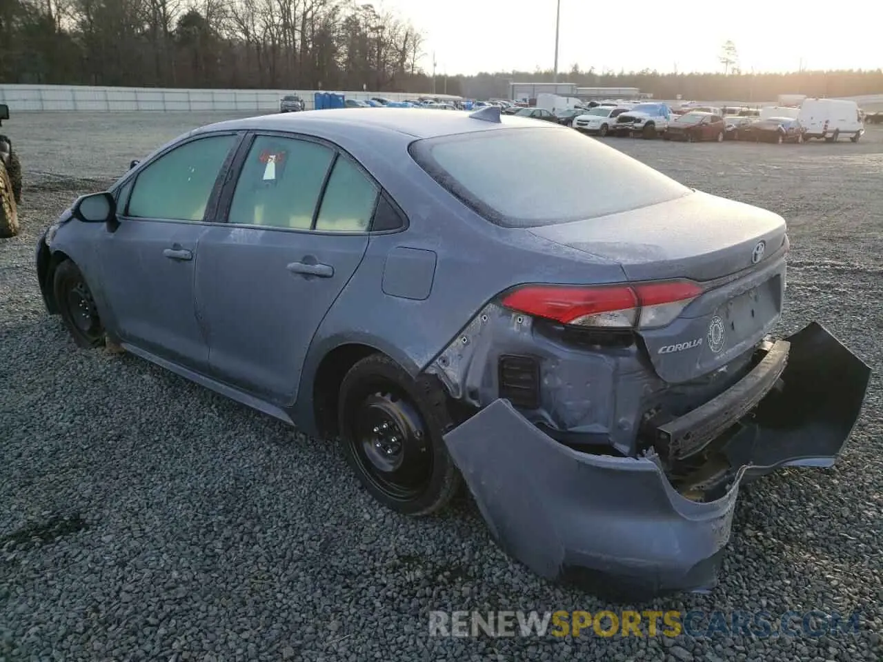 3 fotografías del automóvil dañado 5YFEPRAE5LP099943 TOYOTA COROLLA 2020