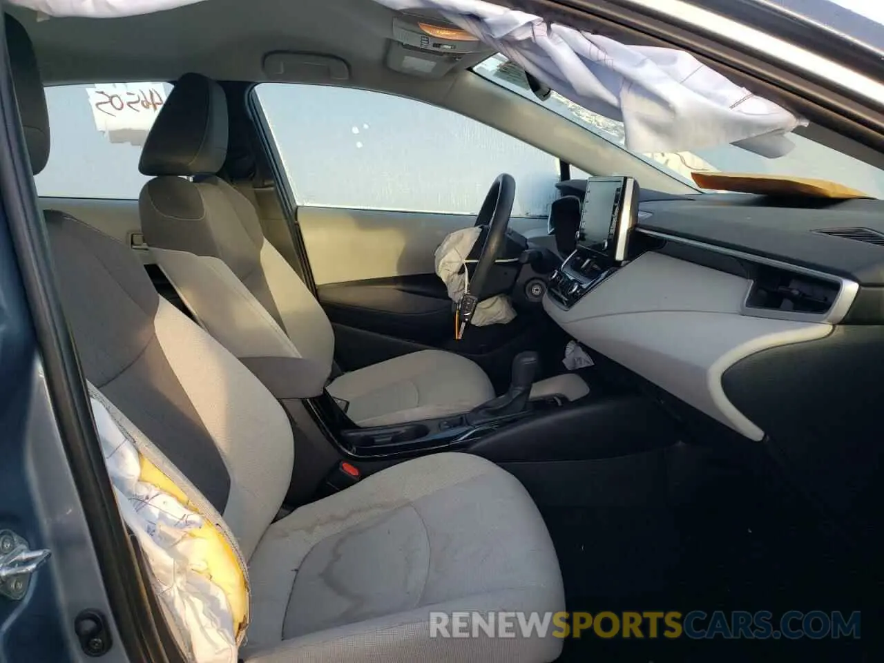 5 fotografías del automóvil dañado 5YFEPRAE5LP099943 TOYOTA COROLLA 2020