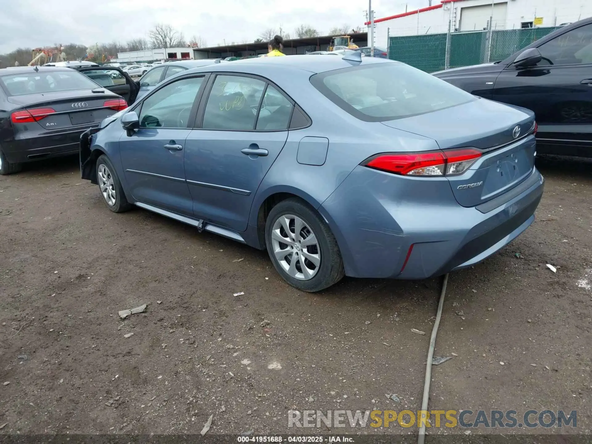 3 fotografías del automóvil dañado 5YFEPRAE5LP101660 TOYOTA COROLLA 2020