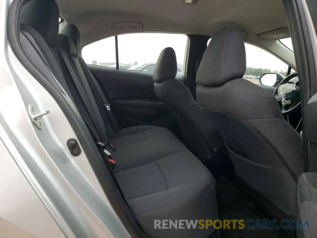 10 fotografías del automóvil dañado 5YFEPRAE5LP124999 TOYOTA COROLLA 2020