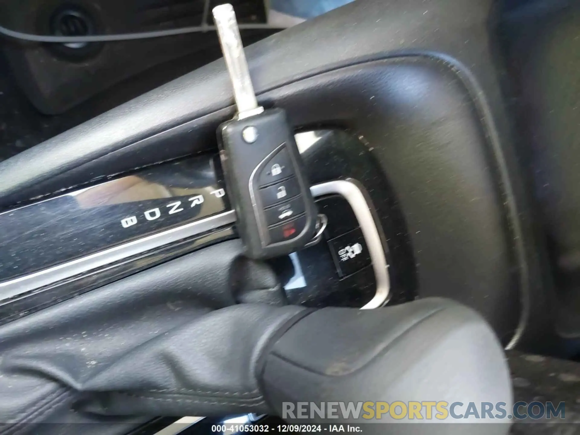11 fotografías del automóvil dañado 5YFEPRAE5LP130561 TOYOTA COROLLA 2020