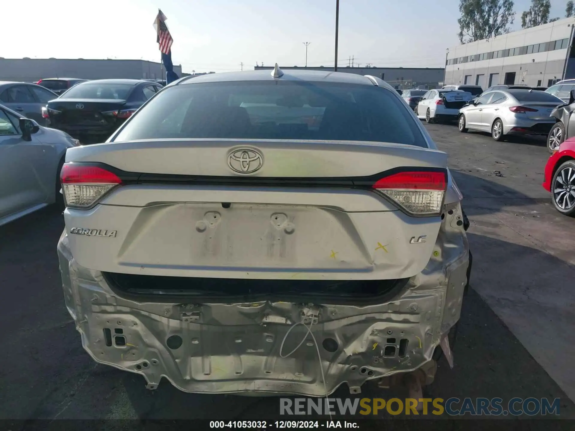16 fotografías del automóvil dañado 5YFEPRAE5LP130561 TOYOTA COROLLA 2020
