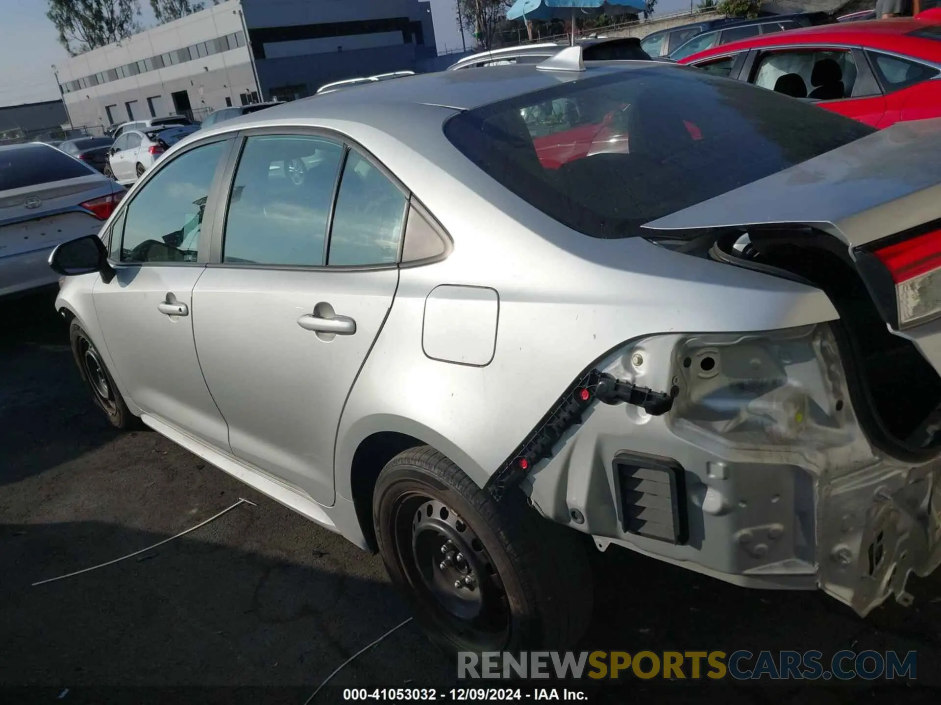3 fotografías del automóvil dañado 5YFEPRAE5LP130561 TOYOTA COROLLA 2020
