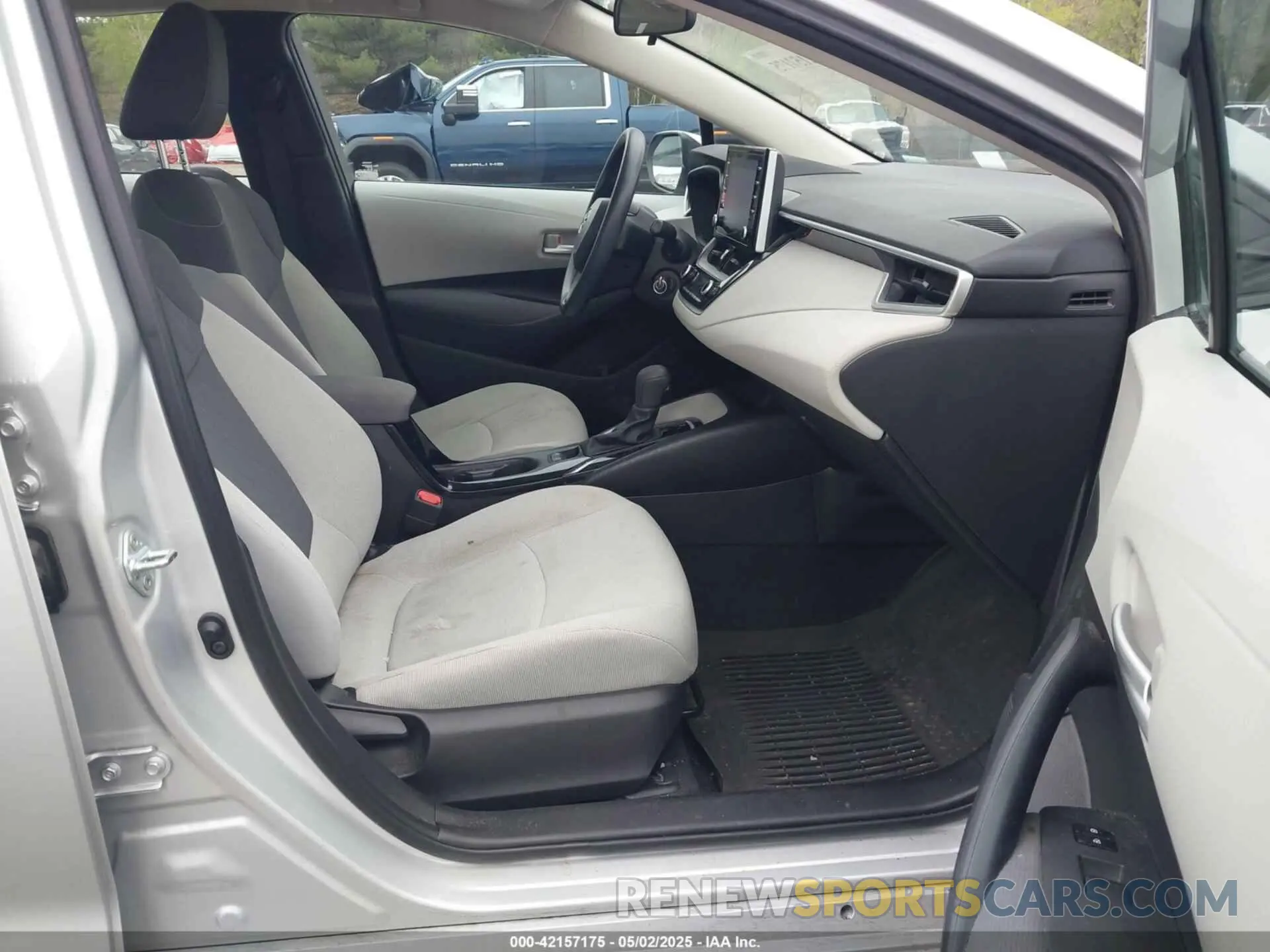 5 fotografías del automóvil dañado 5YFEPRAE5LP136375 TOYOTA COROLLA 2020