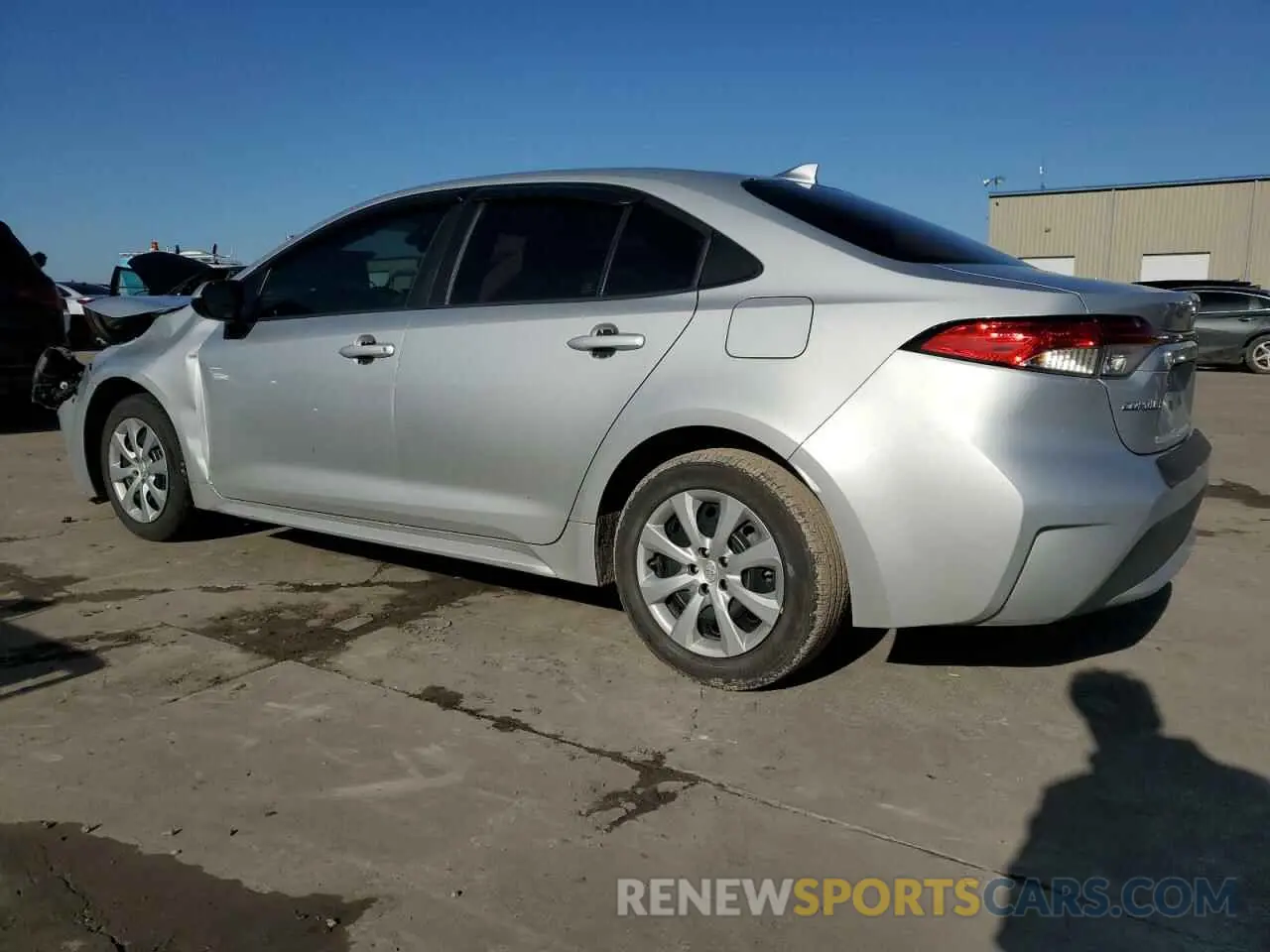 2 fotografías del automóvil dañado 5YFEPRAE6LP030842 TOYOTA COROLLA 2020