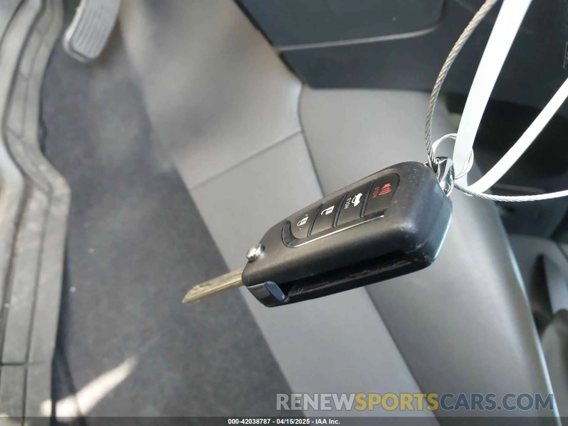 11 fotografías del automóvil dañado 5YFEPRAE6LP051528 TOYOTA COROLLA 2020