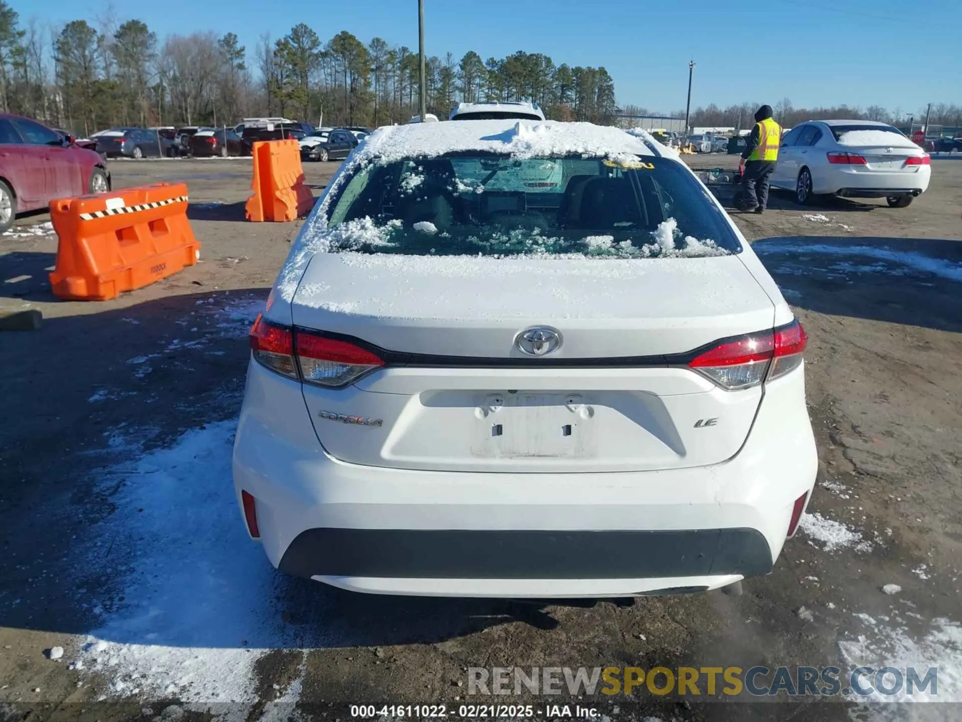 16 fotografías del automóvil dañado 5YFEPRAE6LP052615 TOYOTA COROLLA 2020