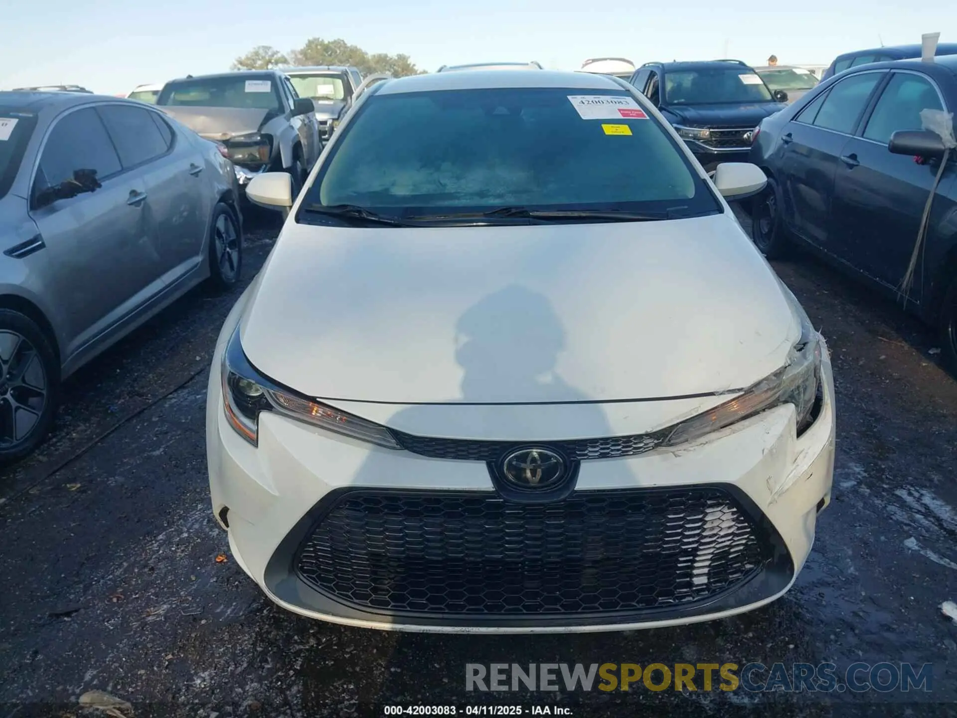 12 fotografías del automóvil dañado 5YFEPRAE6LP100260 TOYOTA COROLLA 2020