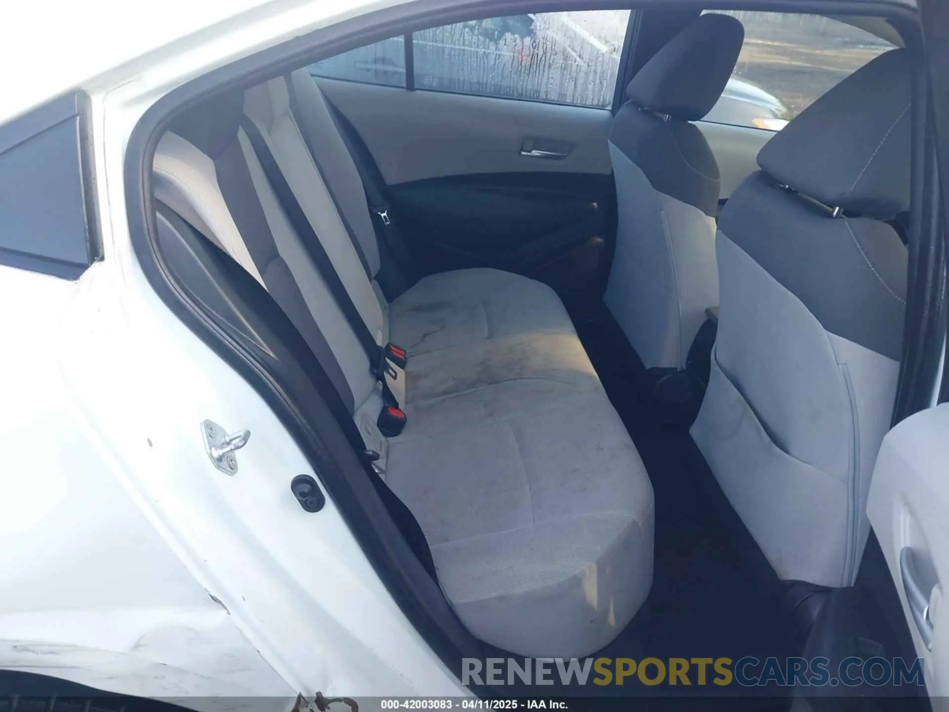 8 fotografías del automóvil dañado 5YFEPRAE6LP100260 TOYOTA COROLLA 2020