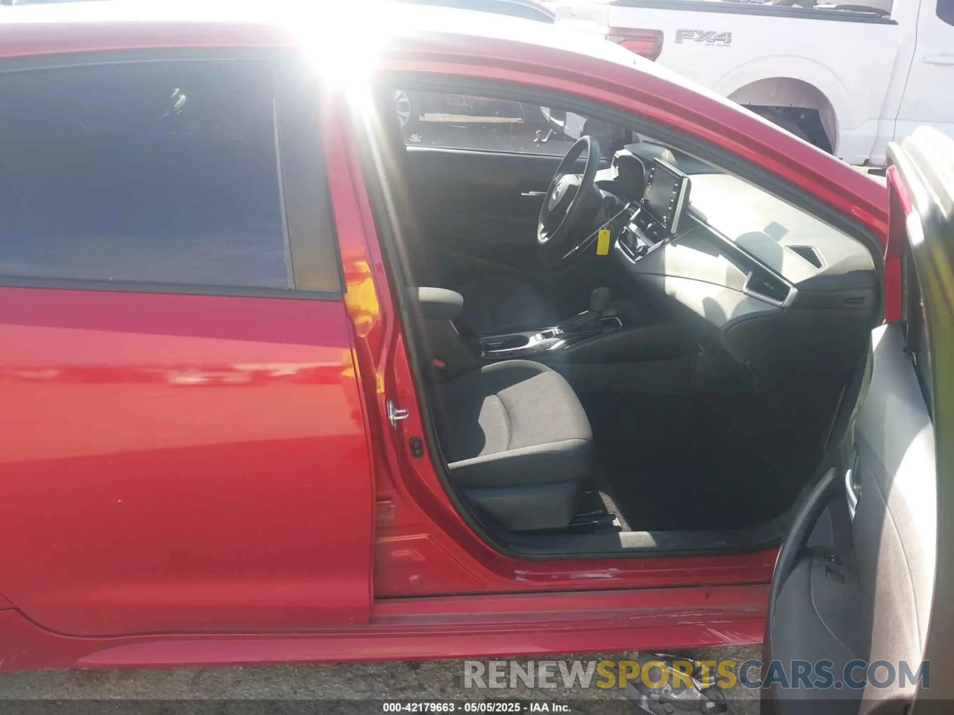 5 fotografías del automóvil dañado 5YFEPRAE6LP106267 TOYOTA COROLLA 2020
