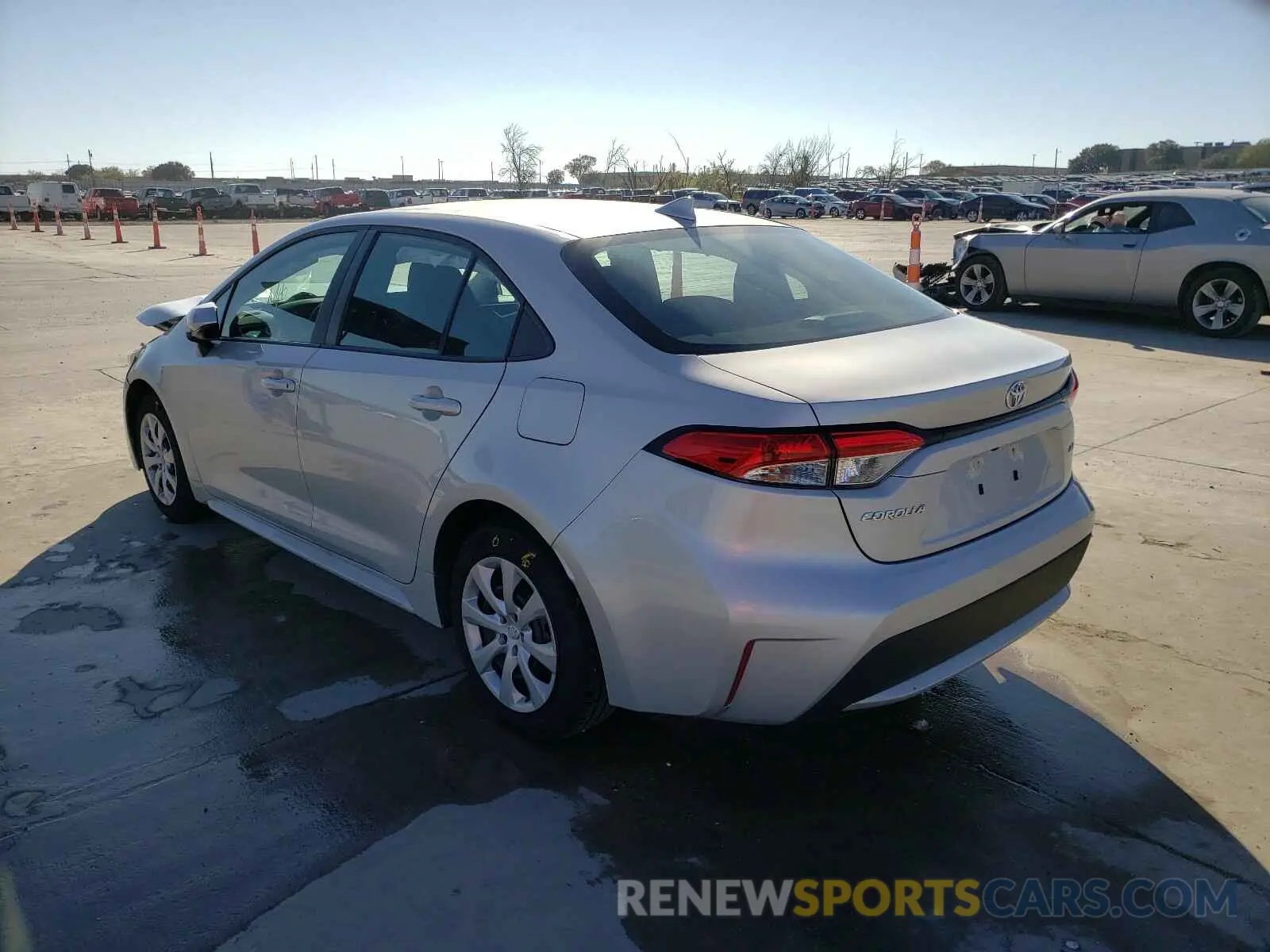 3 fotografías del automóvil dañado 5YFEPRAE6LP109427 TOYOTA COROLLA 2020