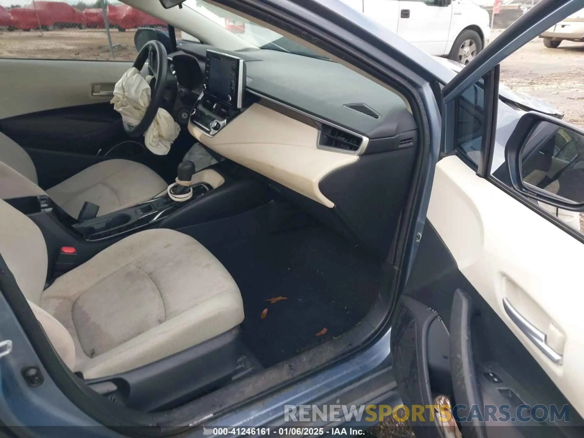 5 fotografías del automóvil dañado 5YFEPRAE6LP110058 TOYOTA COROLLA 2020